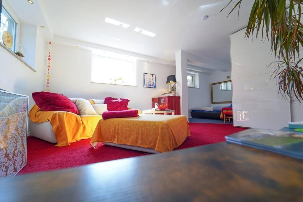 Freundliche Ferienwohnung Bad Urach Luaran gambar