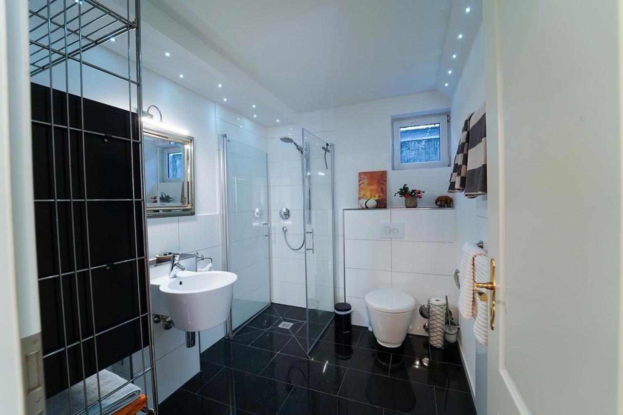 Freundliche Ferienwohnung Bad Urach Luaran gambar